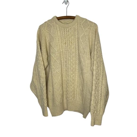 L.L. Bean Men's large Cable Knit 100%Wool Sweater Freeport Maine USA